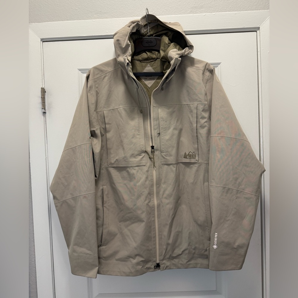 REI Co-op First Chair Gore-Tex Jacket size Large biege color